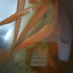 柔らかお野菜♫「白菜と人参のスープ」